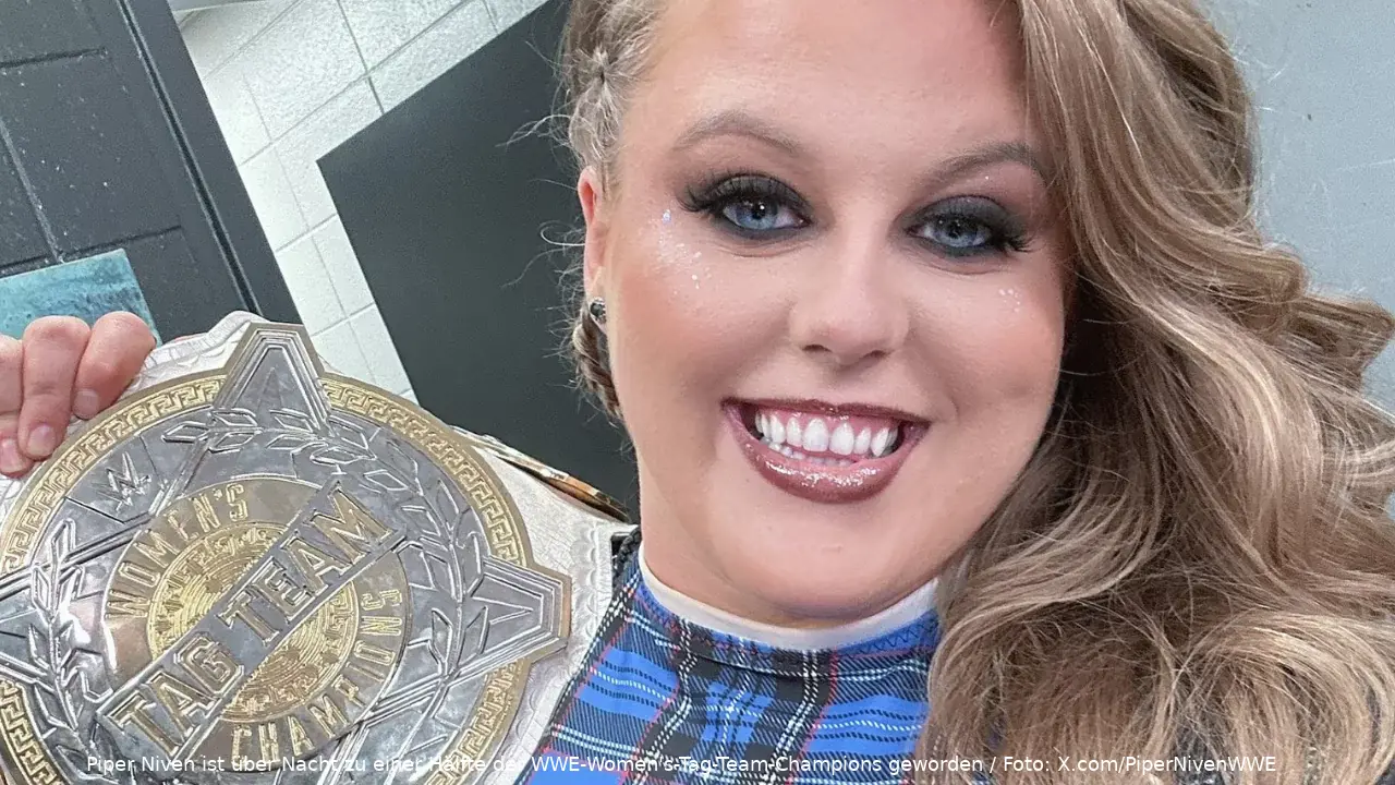 wwe piper niven 0823