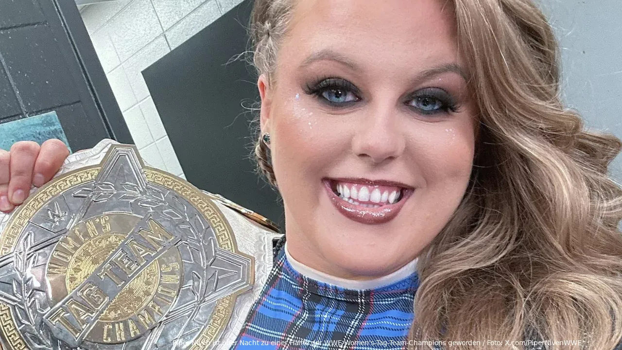 wwe piper niven 0823