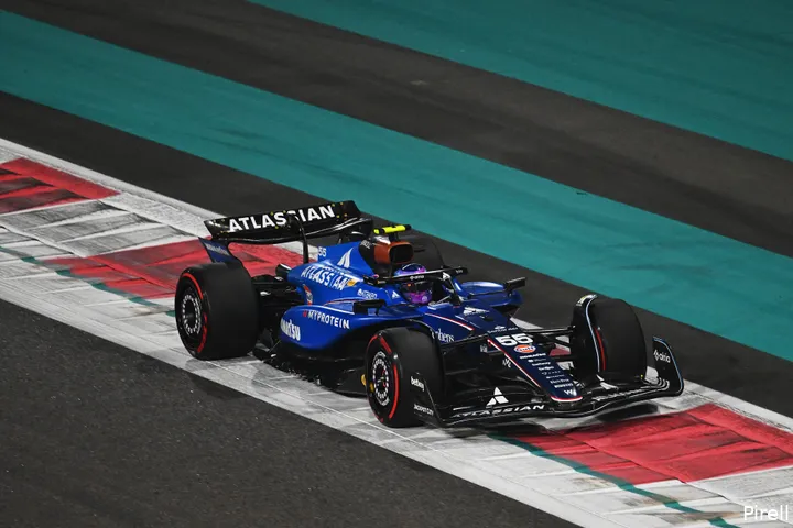 pirelli-williams-carlos-sainz-abu-dhabi-2025-zaterdag