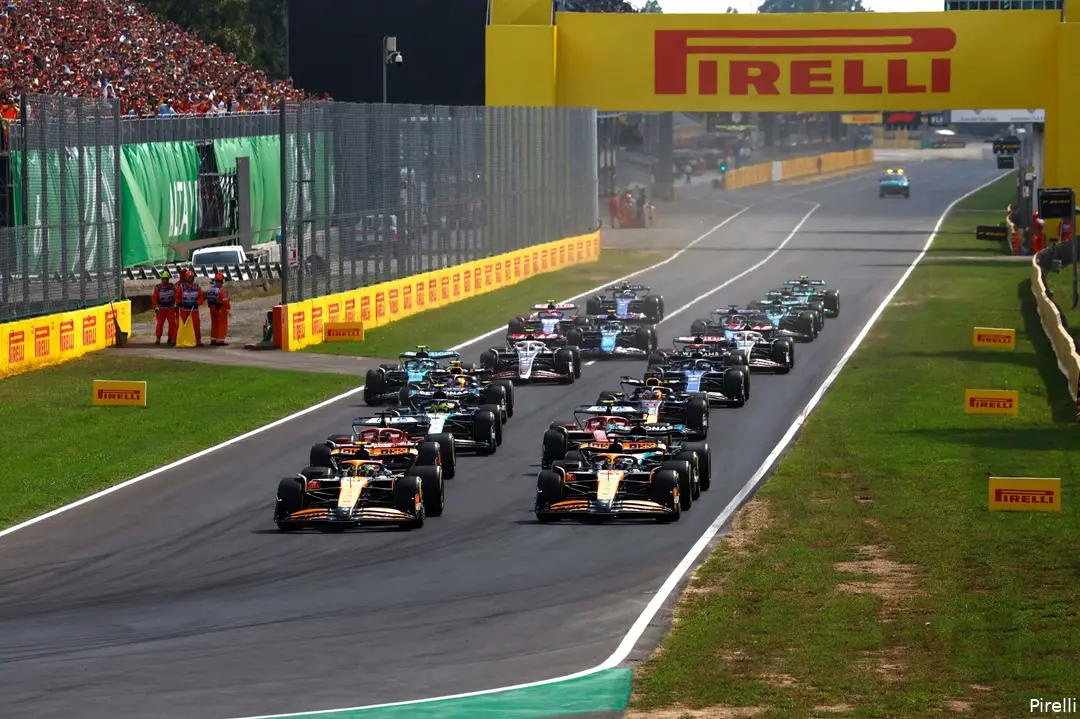 <i>Hier wees alles nog op een McLaren-feestje.</i>