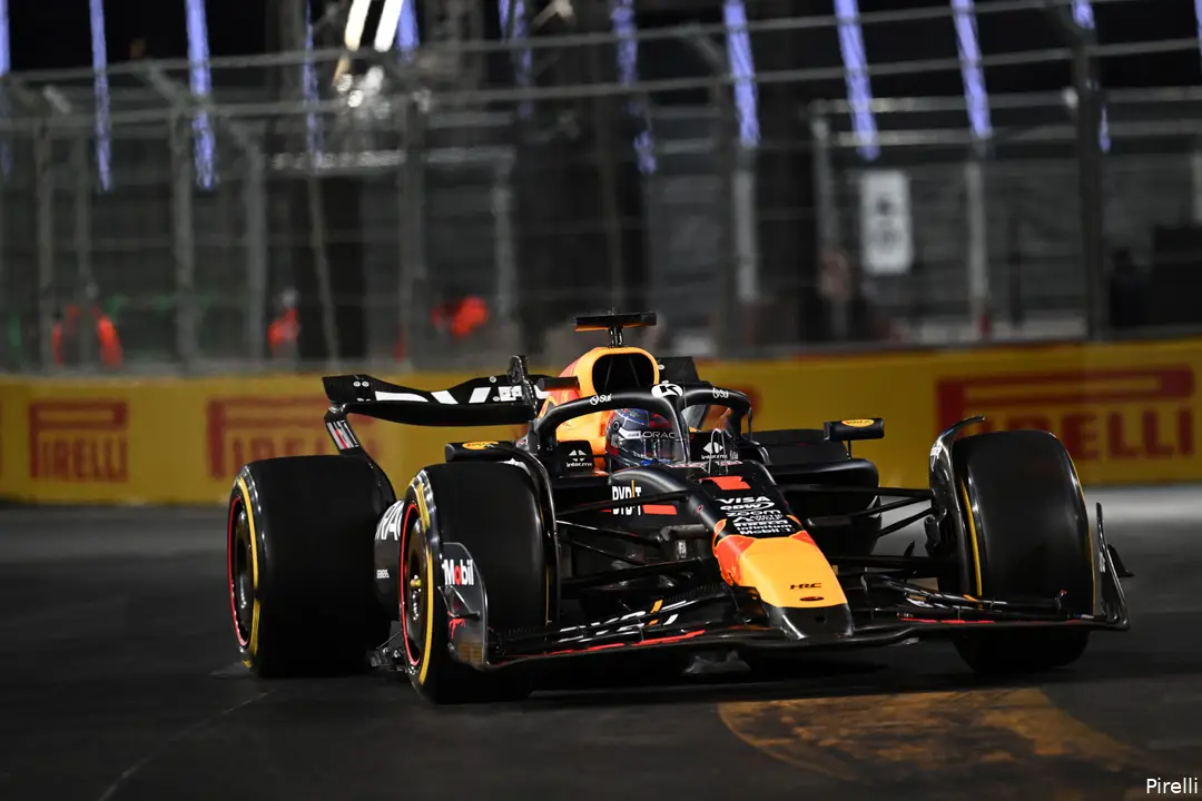 <i>Red Bull sneed in de vleugel van Verstappen.</i>