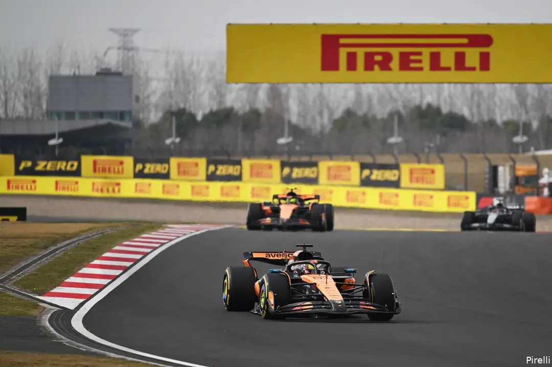pirelli mclaren lando norris oscar piastri zondag gp china 2025