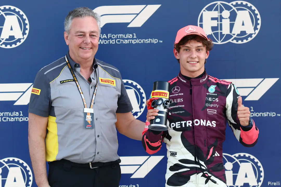 marioisoladirectorofpirellif1awardssprintpolequalifierandreakimiantonelliofitalyandmercedesamgpetronasf1teamwiththesprintpolepositionaward