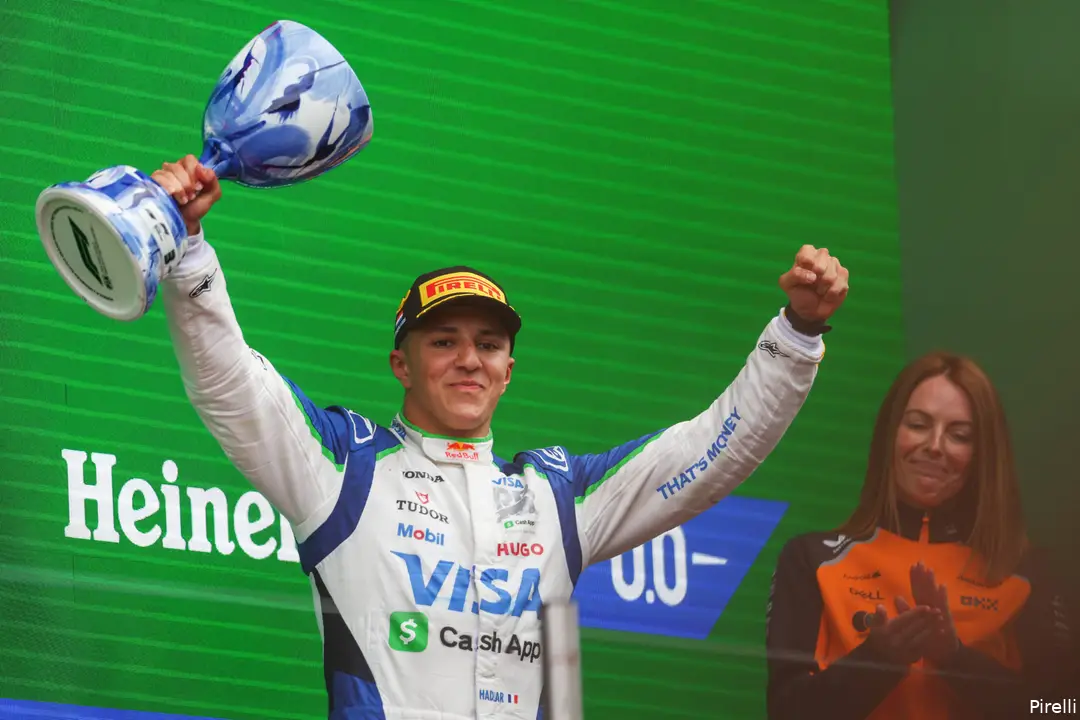 pirelli-isack-hadjar-visa-cash-app-racing-bulls-gp-nederland-2025-zondag-podium-4