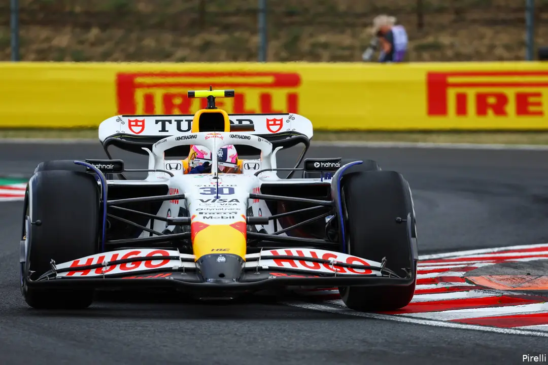 pirelli-liam-lawson-visa-cash-app-racing-bulls-gp-hongarije-2025-vrijdag