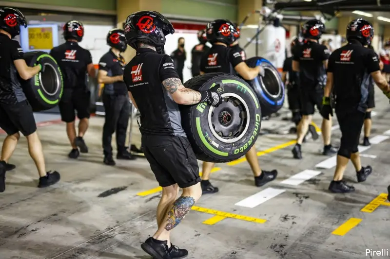 Band Pirelli Wet Haas