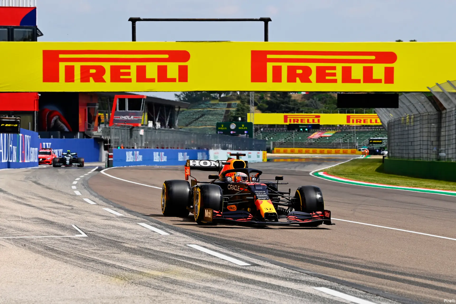 red bull verstappen max imola italie rb16b
