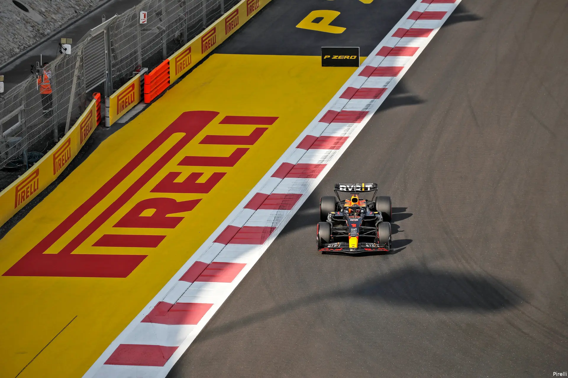 max verstappen red bull racing abu dhabi saturday yasmarina 2023