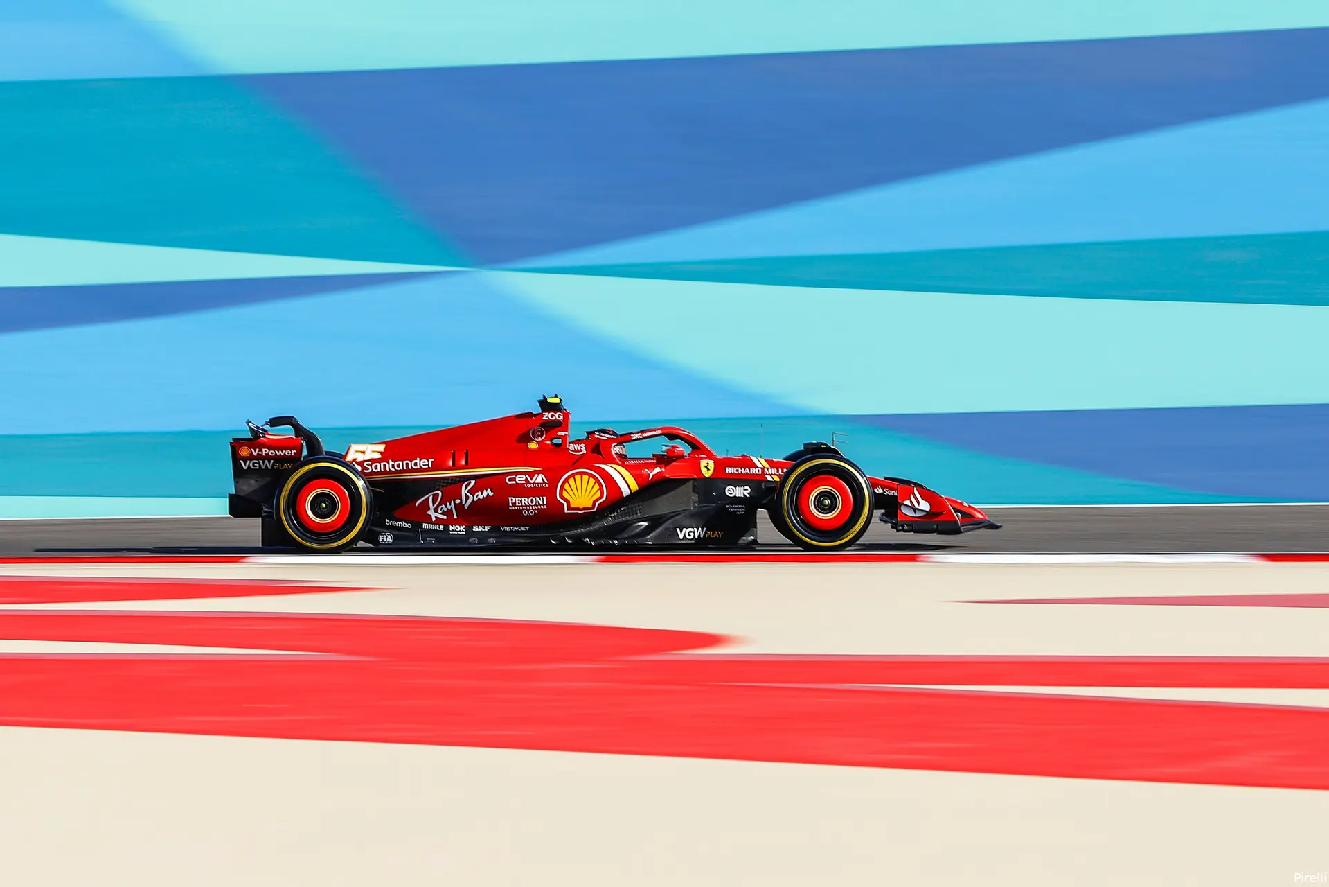 carlos sainz ferrari wintertest bahrein 2024
