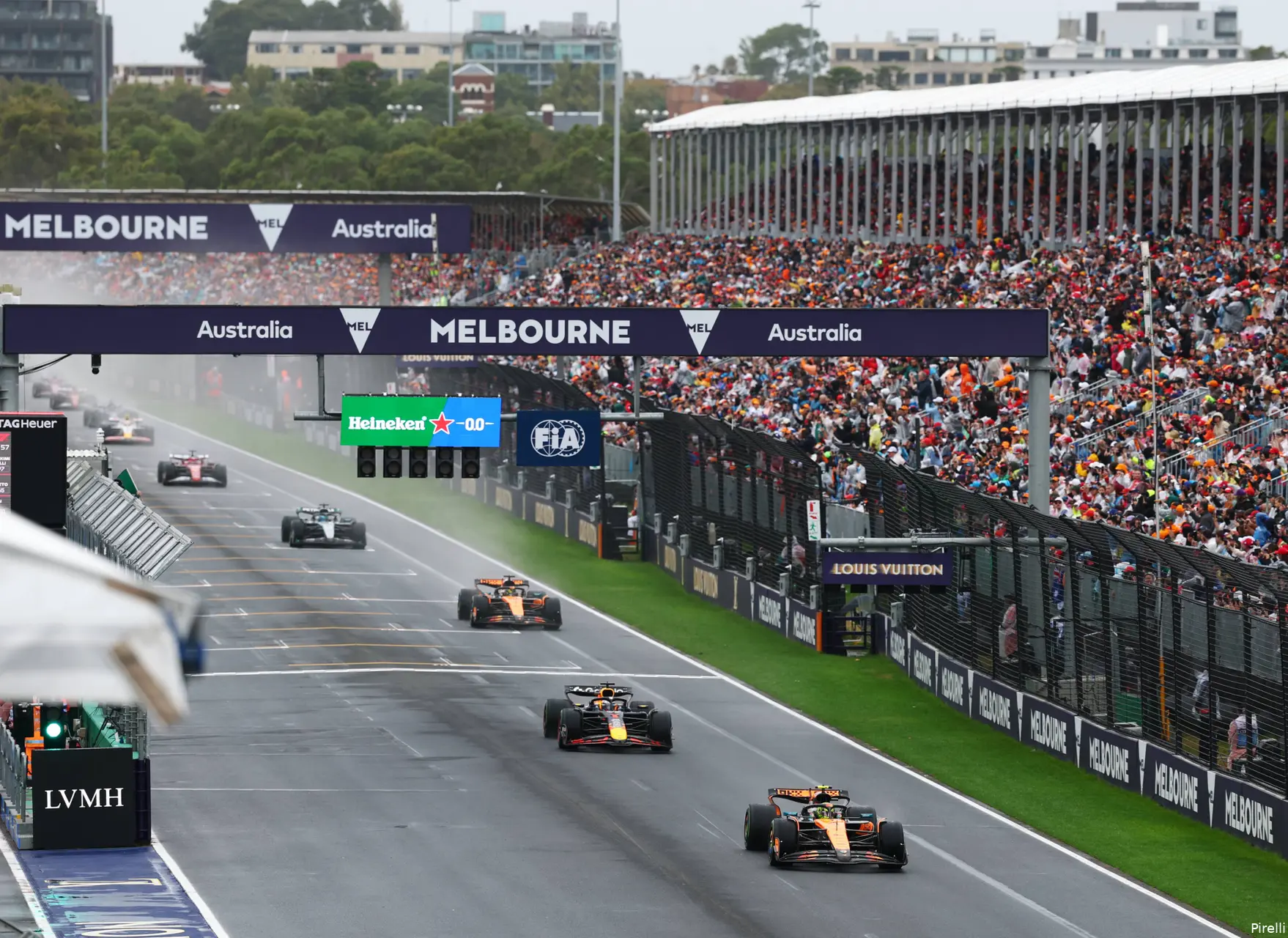 pirelli lando norris mclaren oscar piastri max verstappengp australie zondag 2025 2