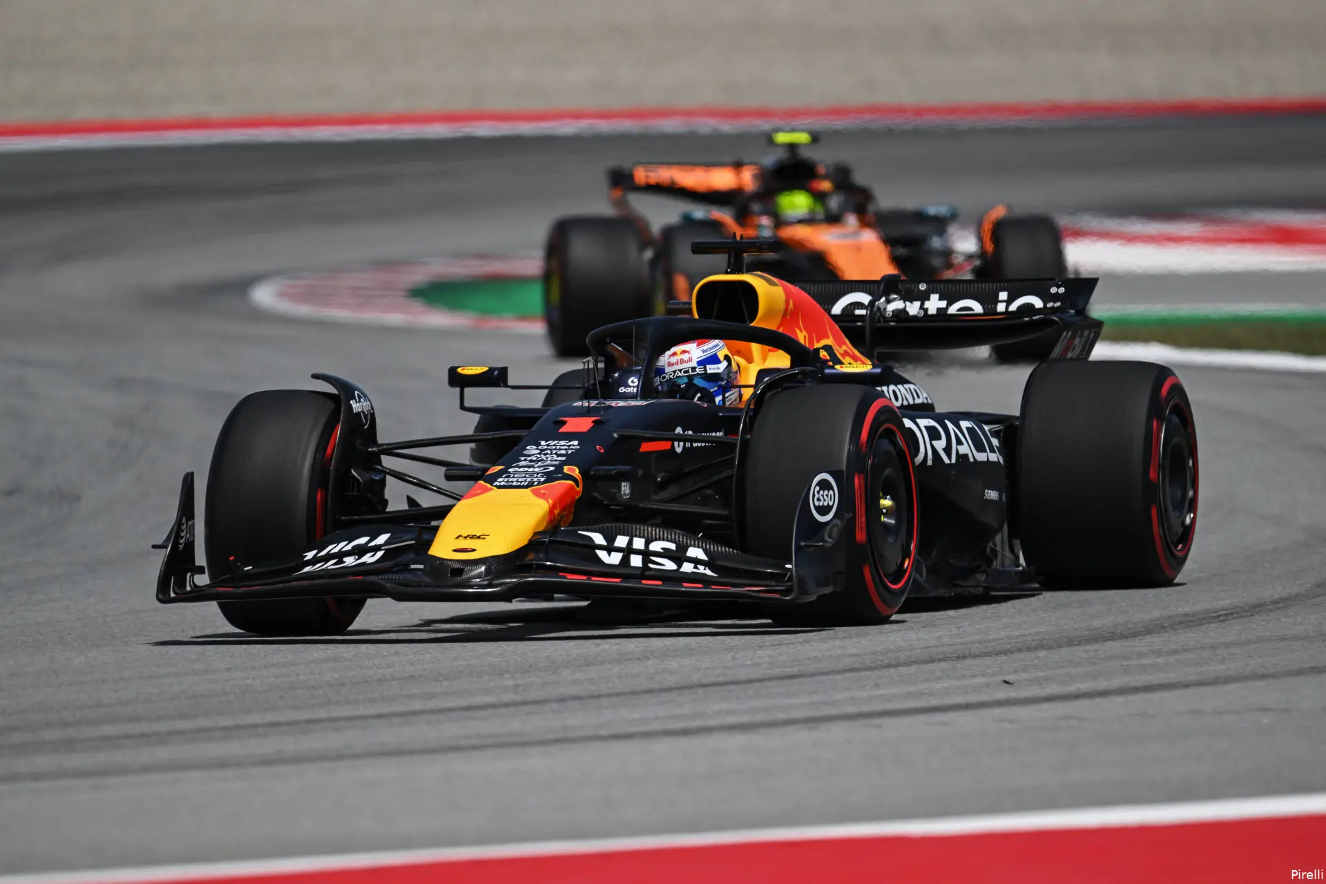 max verstappen red bull racing lando norris mclaren 2025 zondag race spanje