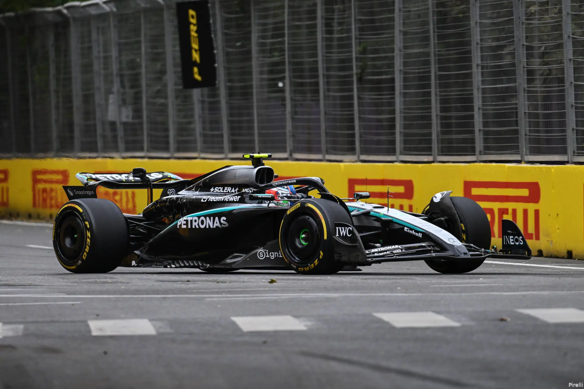 pirelli-andrea-kimi-antonelli-mercedes-gp-azerbeidzjan-2025-zondag