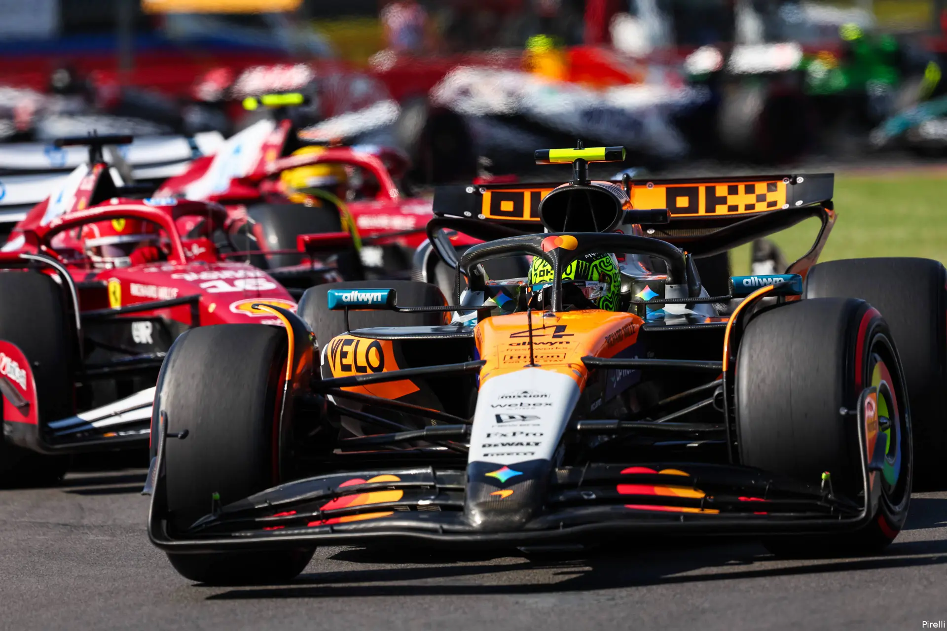 charles-leclerc-ferrari-lando-norris-mclaren-mexico-zondag-2025