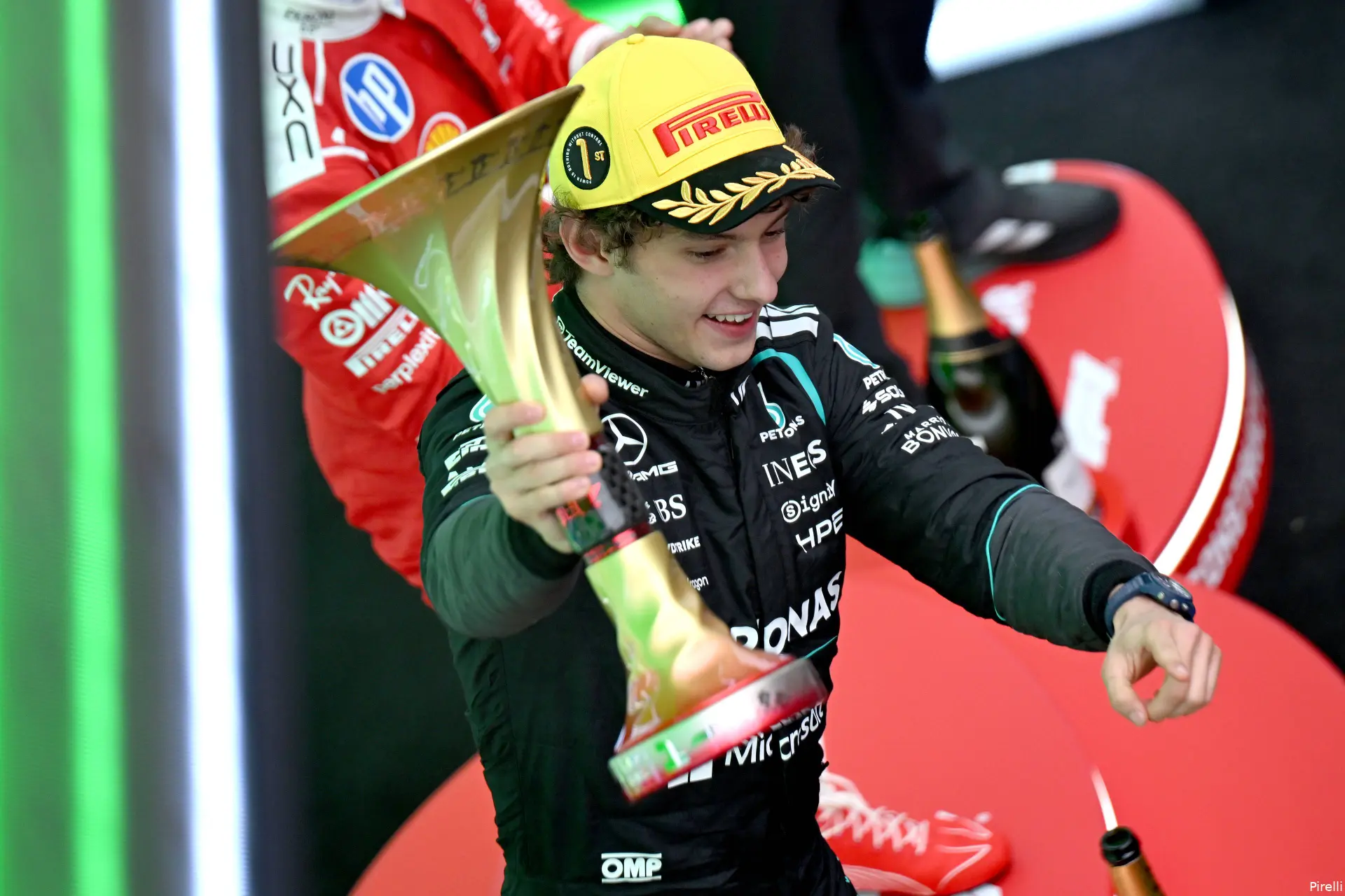 kimi-antonelli-mercedes-podium-2026-zondag-race-china-pirelli-1
