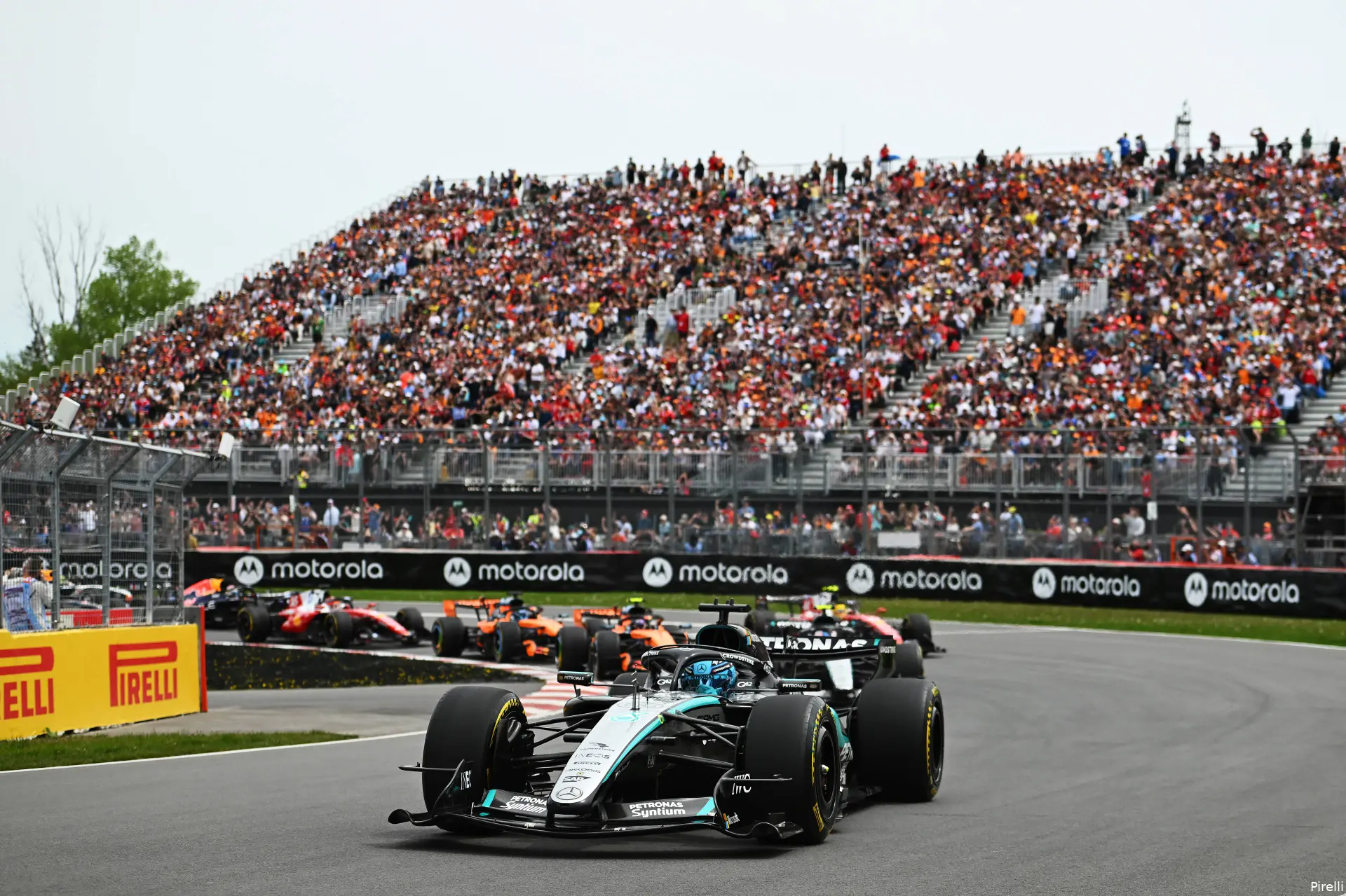 george-russell-mercedes-2026-canada-zaterdag-sprintrace-start-pirelli