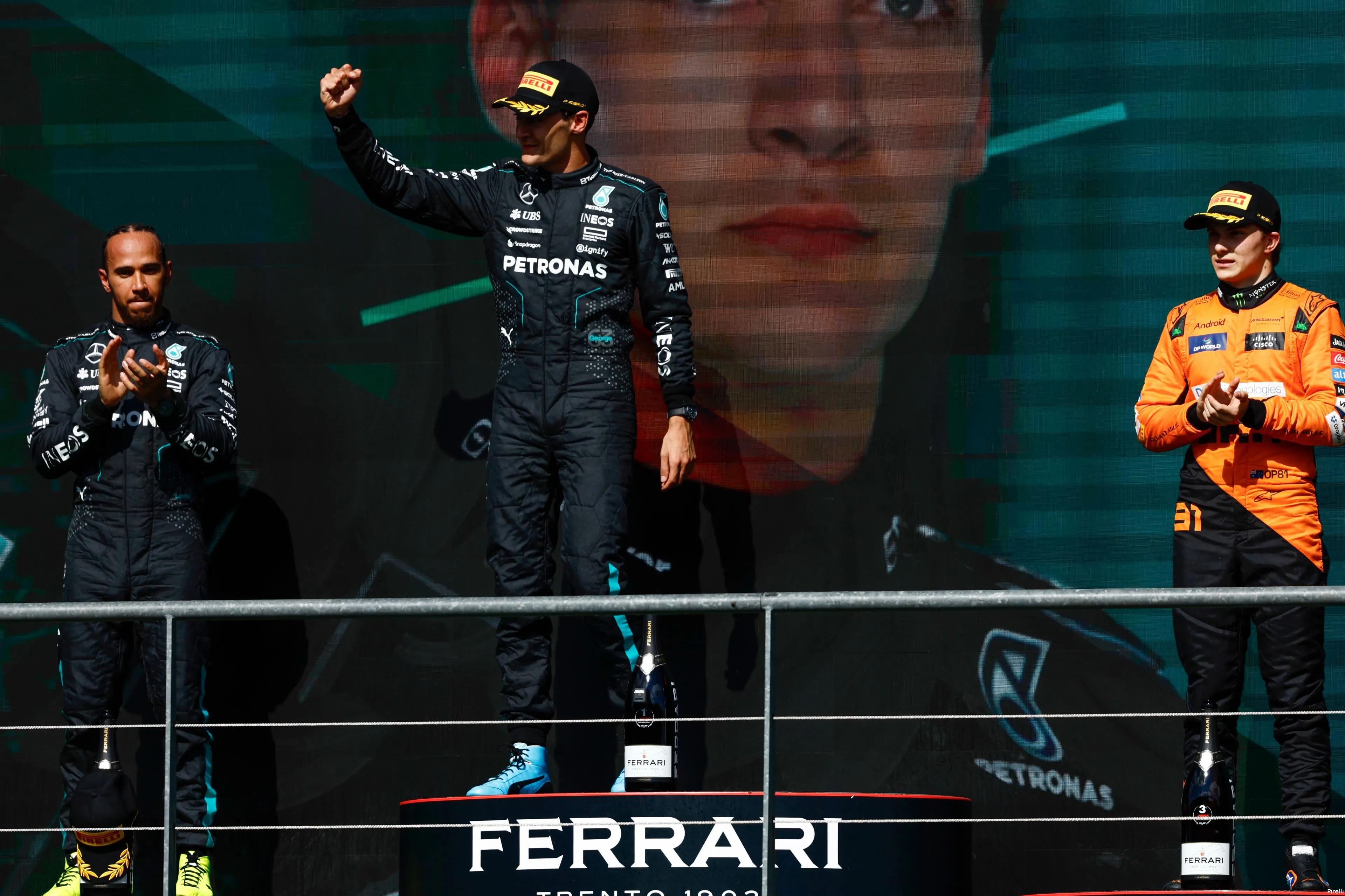 podium belgie oscar piastri lewis hamilton george russell