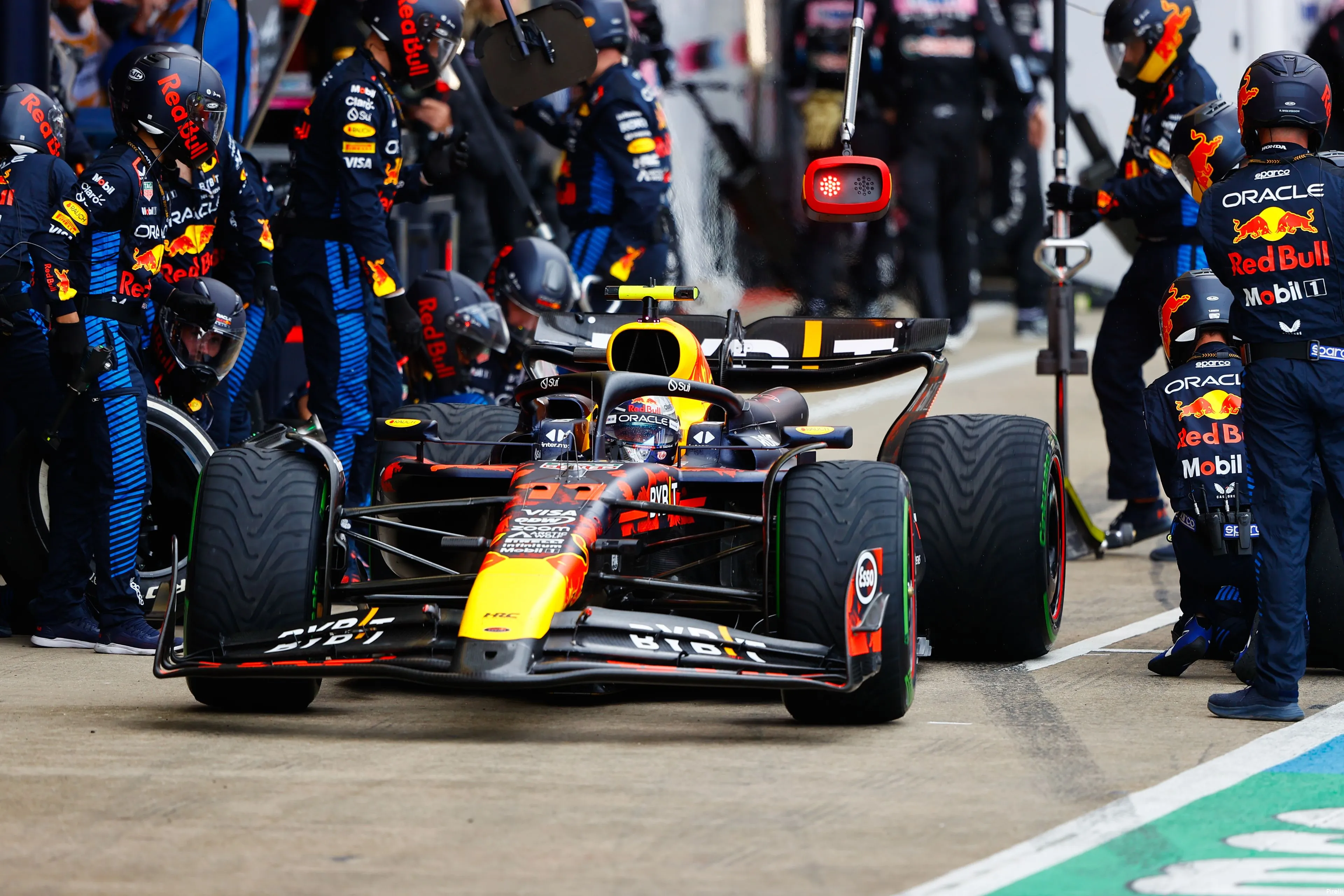 sergio perez red bull racing pitstop 41 sunday silverstone 2024