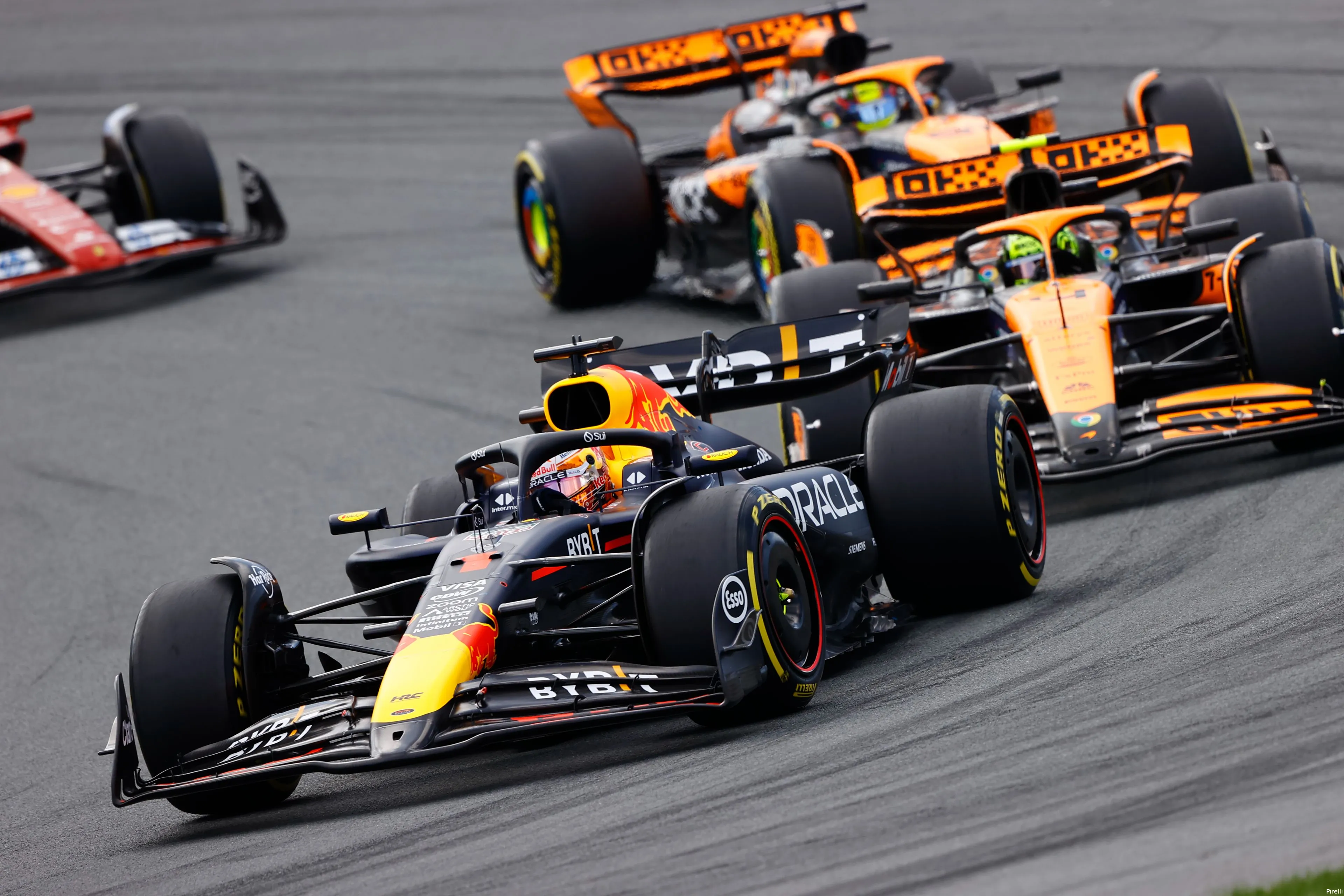 pirelli max verstappen red bull racing lando norris mclaren oscar piastri gp nederland zondag 2024