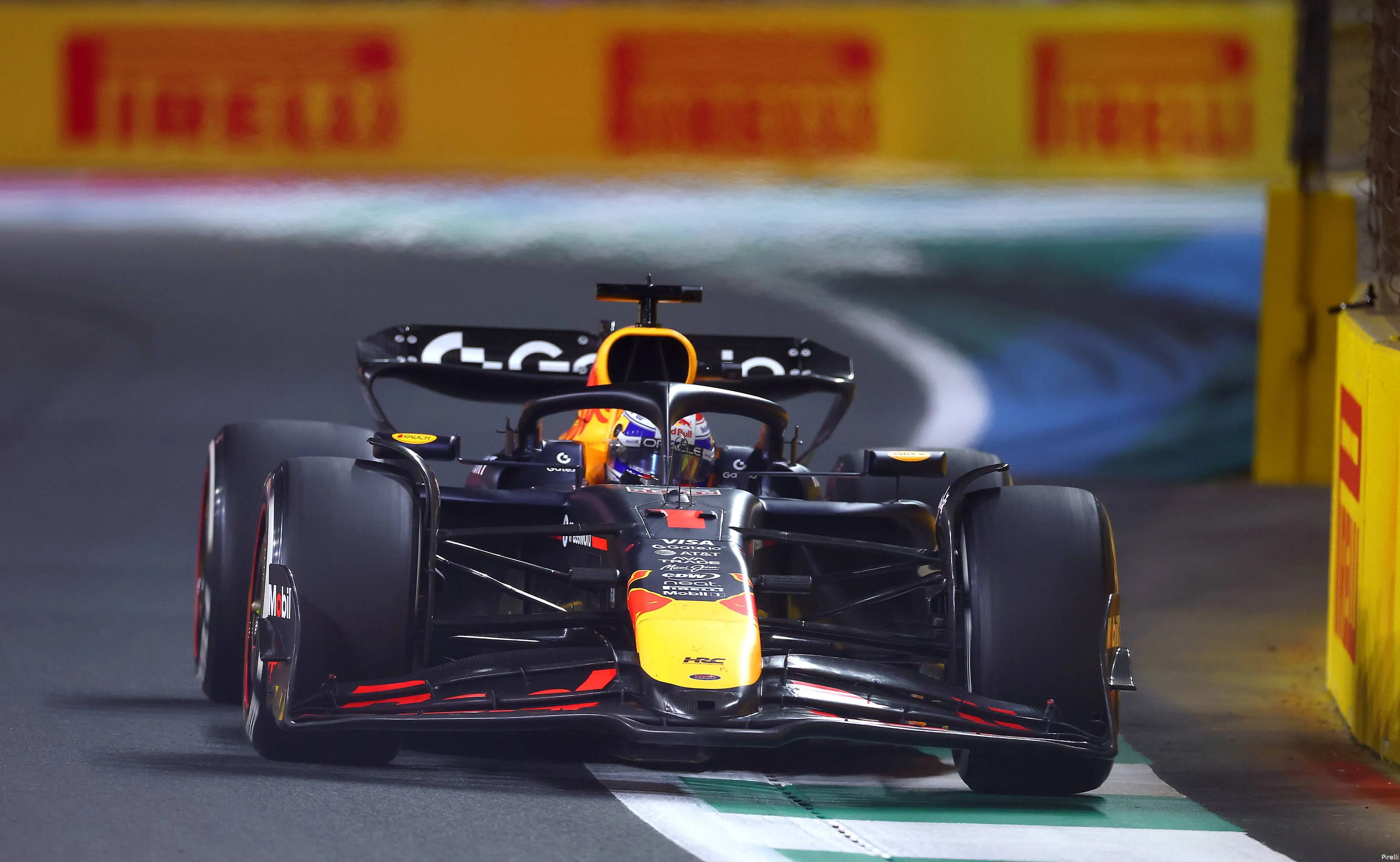 pirelli red bull racing max verstappen gp saoedi arabie 2025 zondag 2