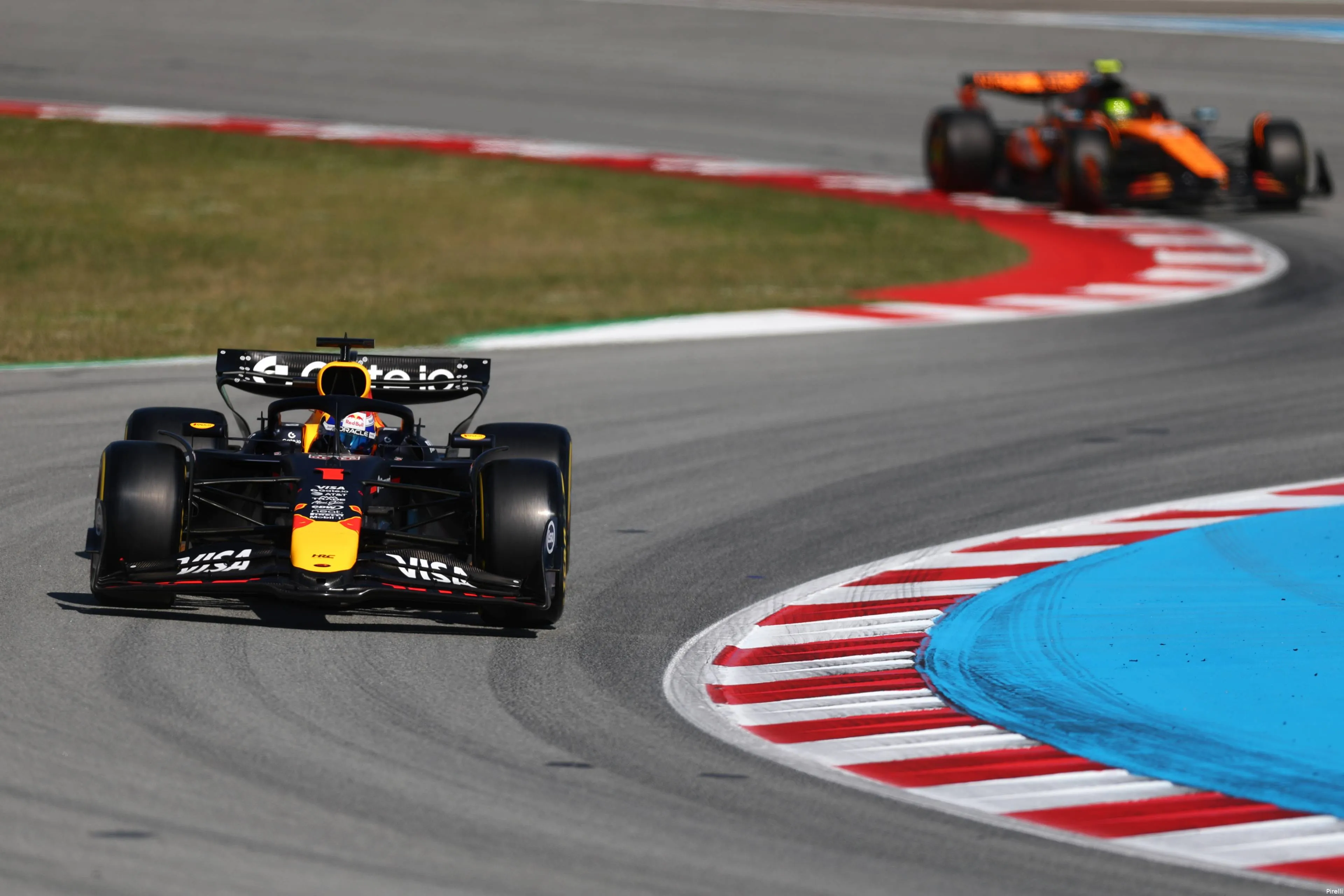 max verstappen lando norris spanje red bull mclaren 19 friday barcelona 2025