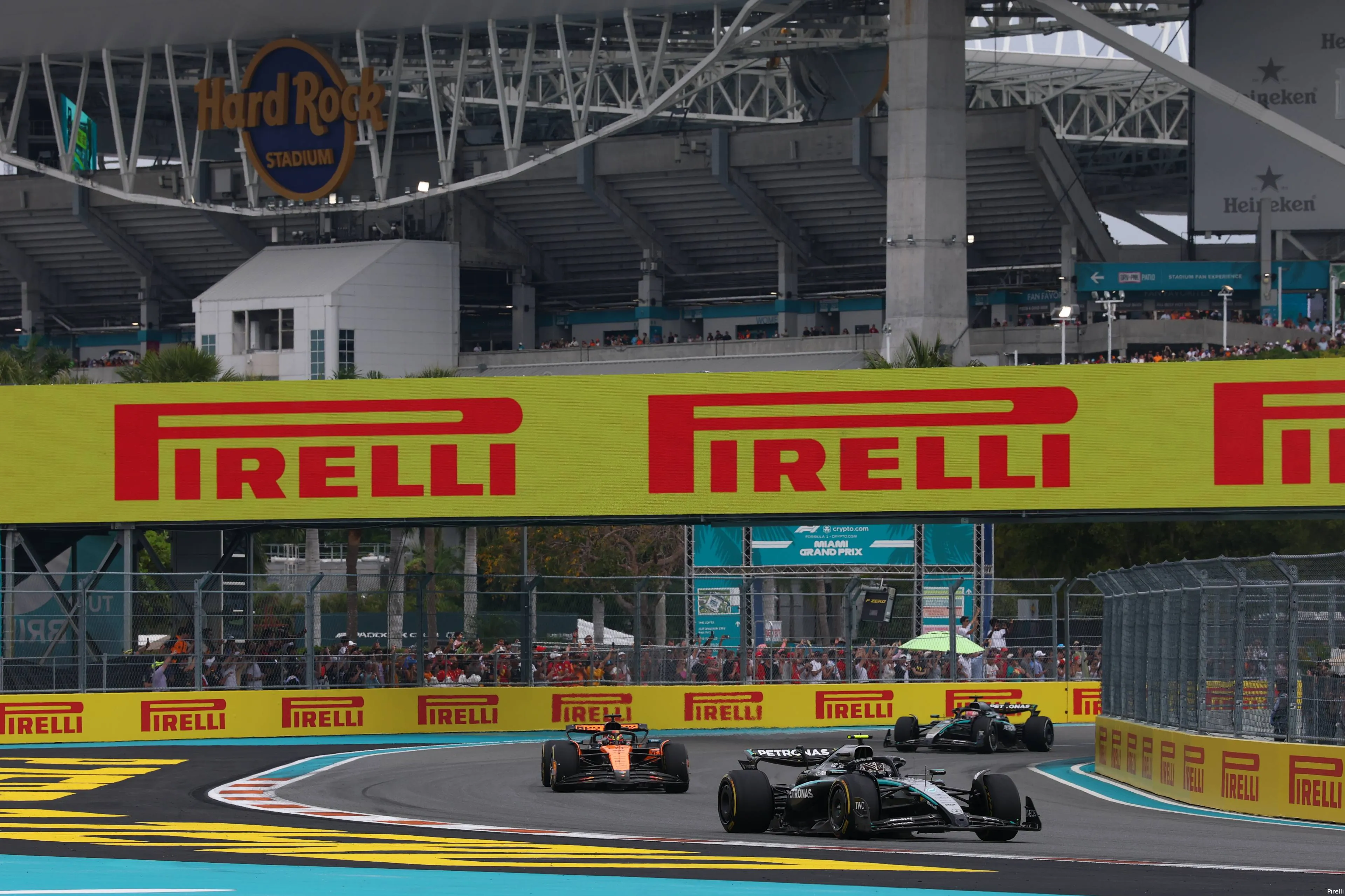 pirelli mclaren oscar piastri andrea kimi antonelli george russell mercedes gp miami 2025 zondag