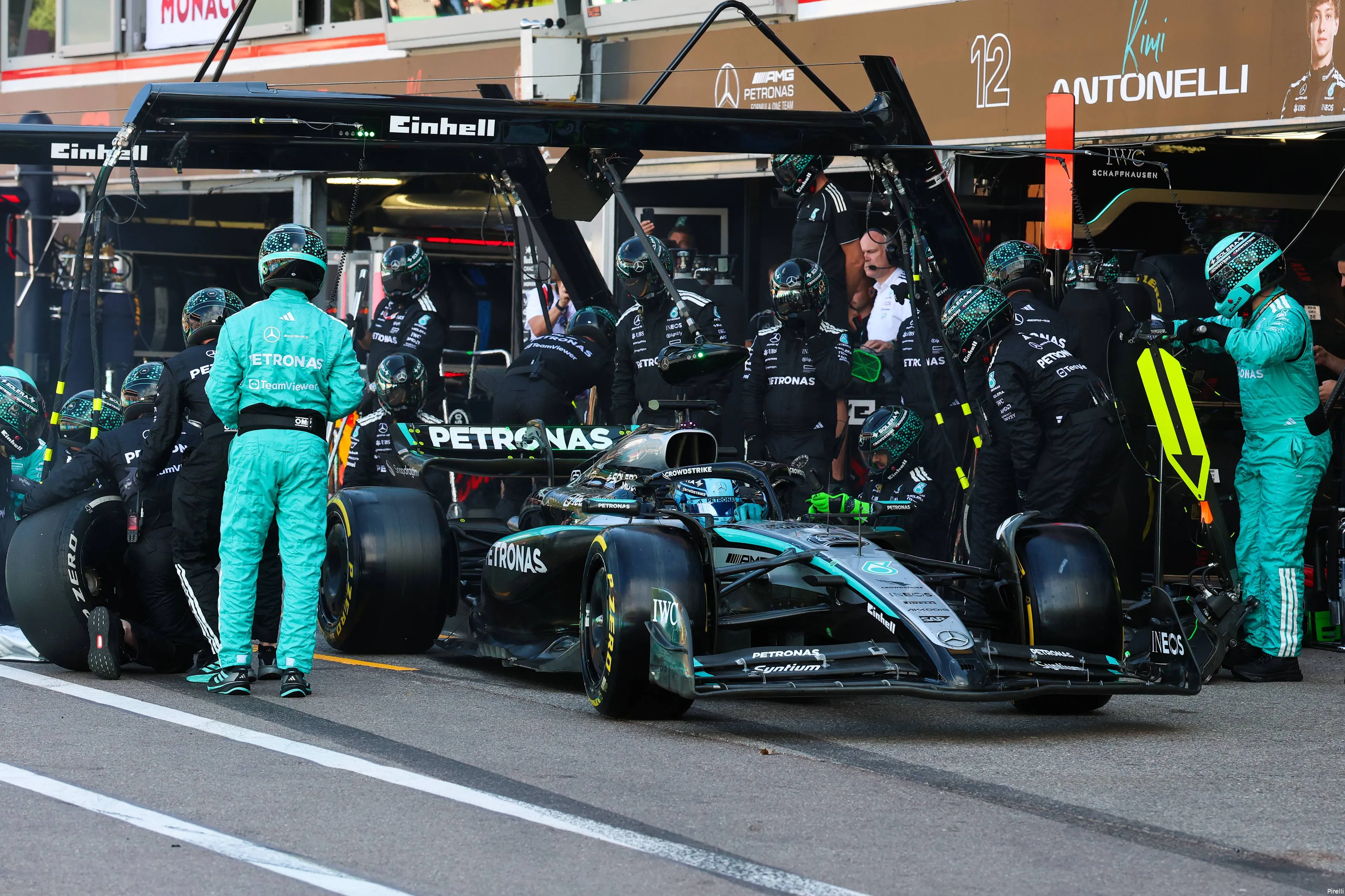 pirelli mercedes george russell pitstop gp monaco 2025 zondag