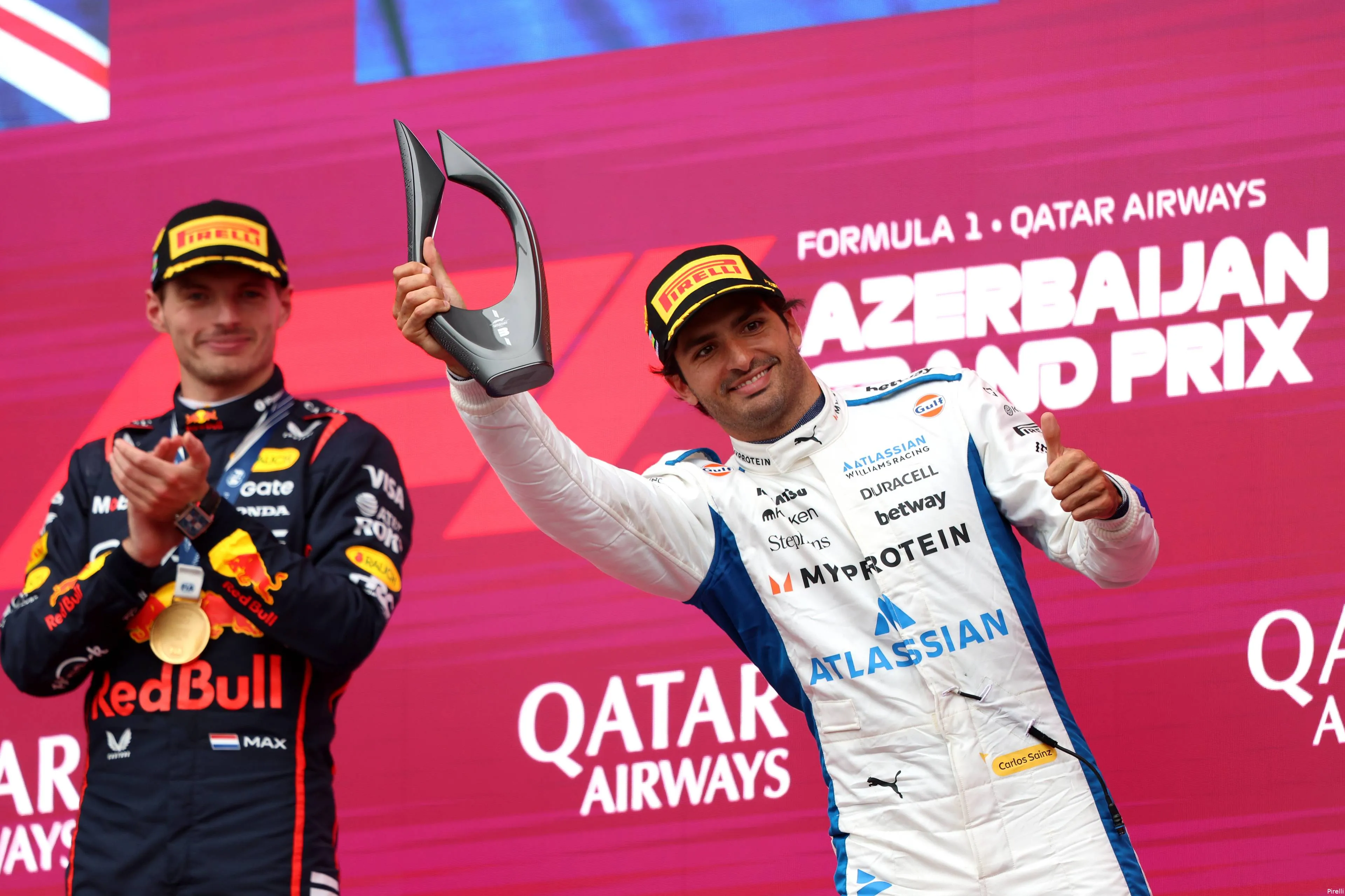 pirelli-red-bull-racing-max-verstappen-gp-azerbeidzjan-2025-zondag-carlos-sainz-williams-podium