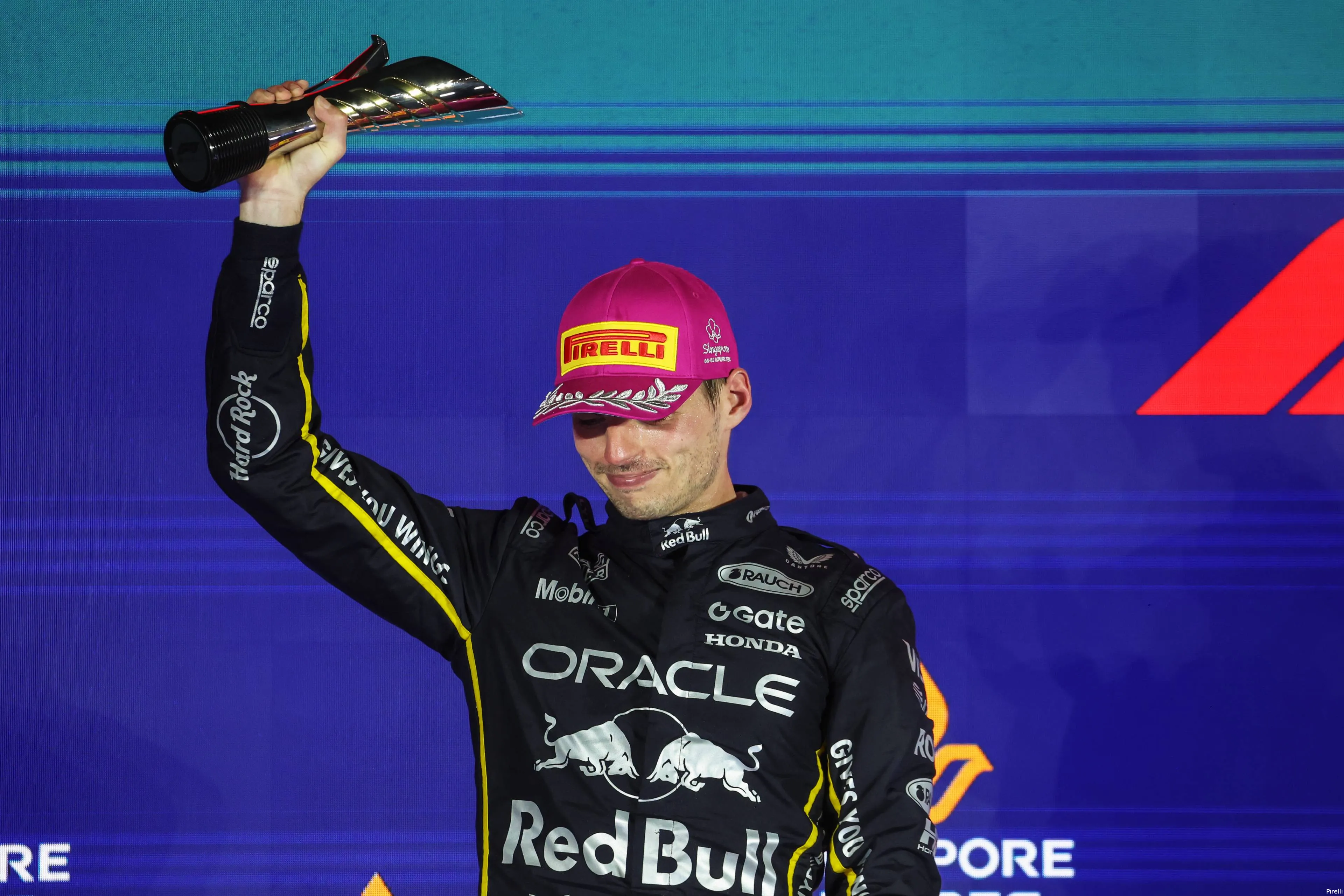 pirelli-max-verstappen-red-bull-racing-gp-singapore-2025-zondag-podium