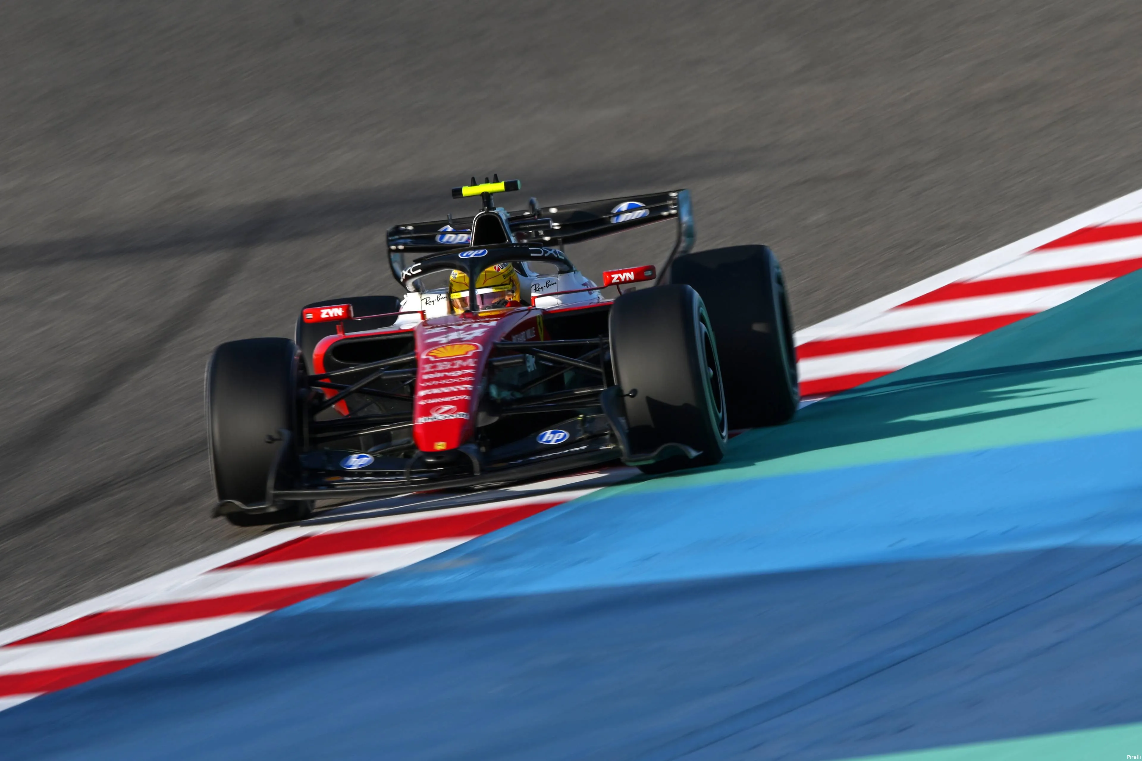 Hamilton-Ferrari10-pre-season-test2-2026-day2