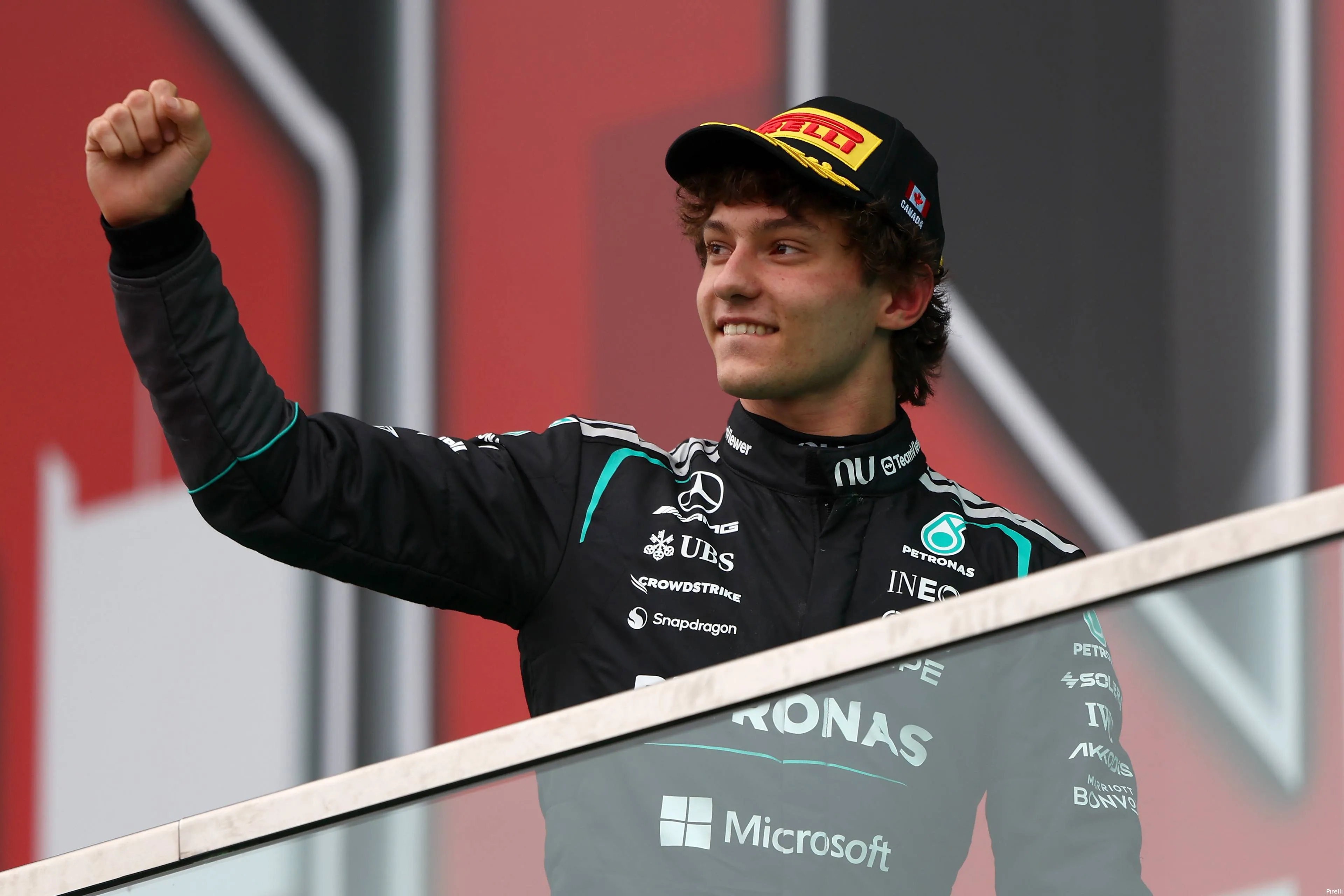 podium-kimi-antonelli-mercedes-2026-zondag-race-canada