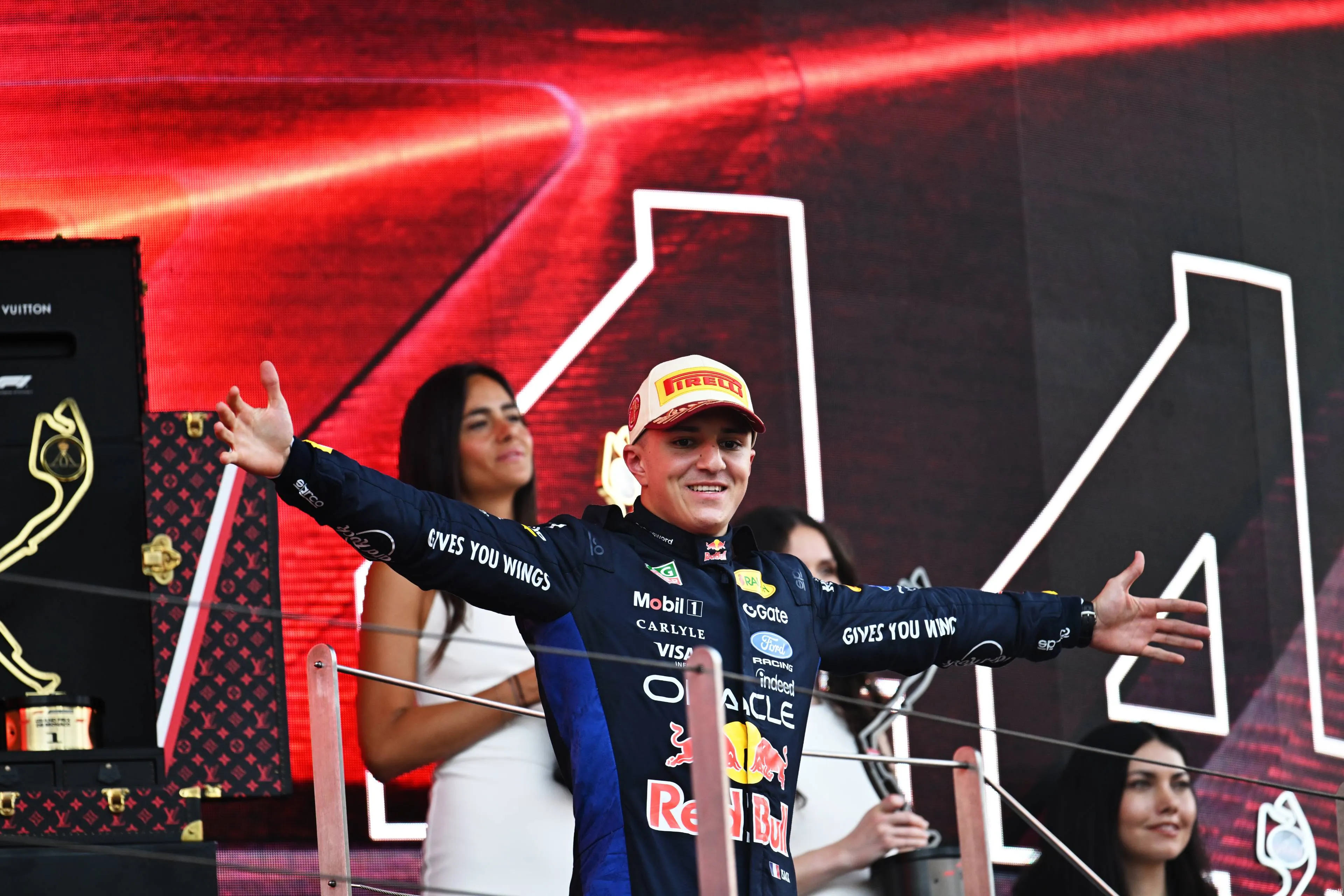 isack-hadjar-red-bull-racing--pirelli-2026-zondag-monaco-race