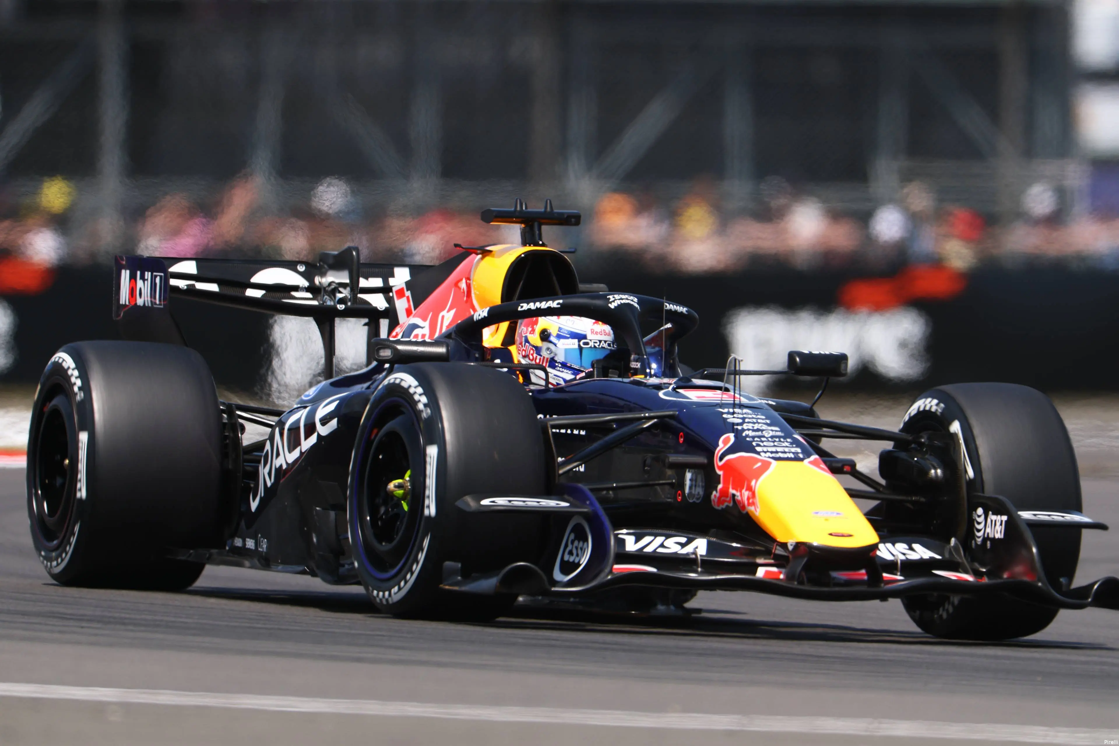 pirelli-red-bull-racing-max-verstappen-gp-groot-brittannie-2026-vrijdag