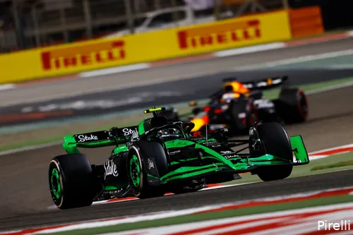 Kunnen we weer een goede prestatie verwachten van Stake F1-coureur Zhou Guanyu, hier tijdens de Grand Prix van Bahrein, 2024?