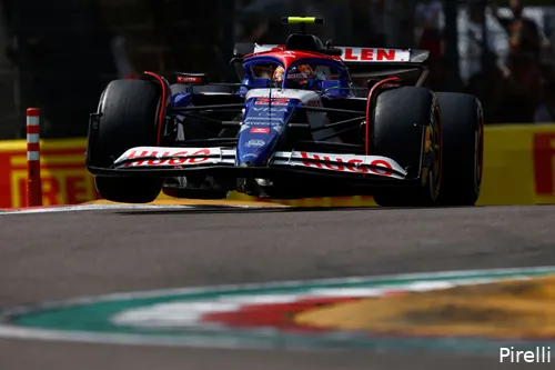 Tsunoda was erg in zijn nopjes met de succesvolle undercut op Hülkenberg (Foto: Pirelli)<br>