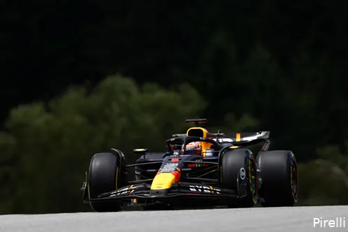 <i>Max Verstappen geniet als vanouds van de Red Bull Ring.</i>