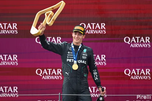 Russell na zijn overwinning in Oostenrijk.