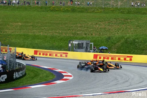 Verstappen was in de laatste sprintrace in Oostenrijk Norris nog de baas. (Foto: Pirelli)