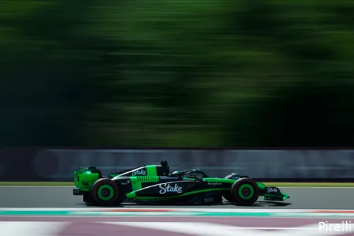 Bottas rekent niet meer op punten. (Foto: Pirelli)