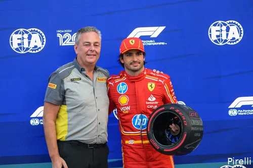 Sainz wist zijn poleposition om te zetten in een zege. (Foto:&nbsp;Pirelli)