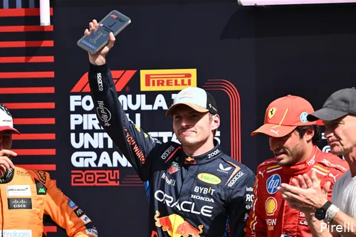Verstappen won de sprintrace ook in Austin, ondanks dat hij niet de snelste auto had.