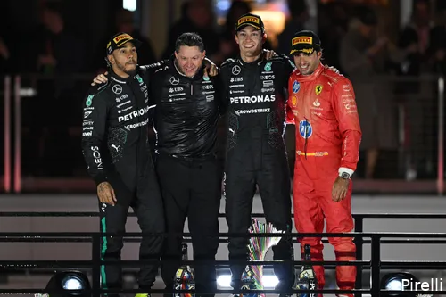george russell lewis hamilton mercedes carlos sainz ferrari las vegas gp zondag 2024