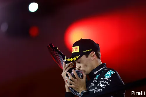 <i>Russell reageerde emotioneel op zijn overwinning.</i>