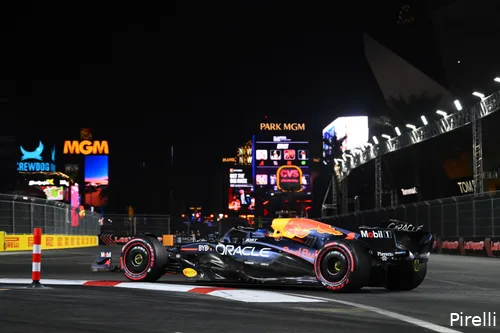 <i>Max Verstappen heeft het nog niet makkelijk in Las Vegas.</i>