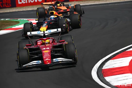 lewis hamilton max verstappen oscar piastri sprintrace gevecht 2025