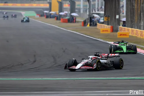 pirelli haas esteban ocon zondag gp china 2025