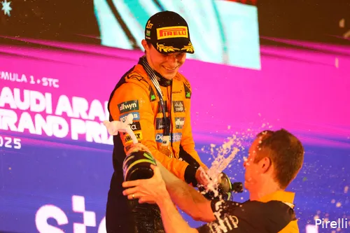 pirelli oscar piastri mclaren gp saoedi arabie 2025 zondag