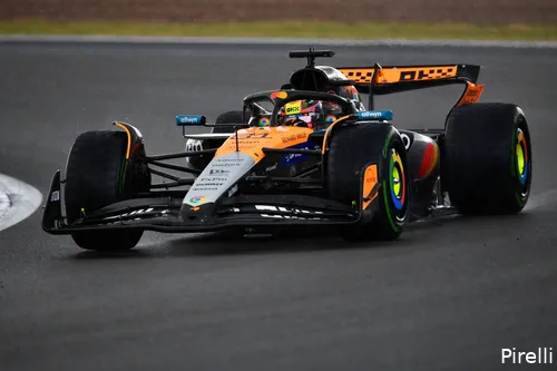 oscar piastri mclaren 2025 silverstone groot brittannie zondag race 1 pirelli