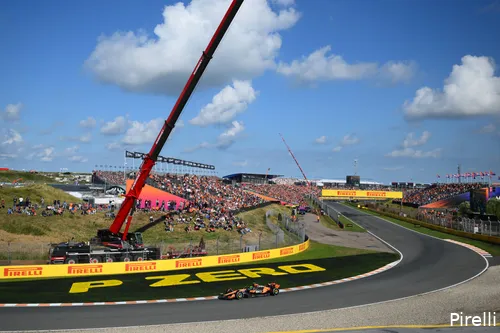 lando-norris-mclaren-2025-nederland-zandvoort-zaterdag-training-pirelli