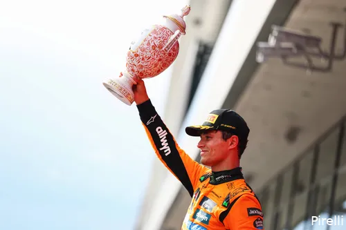 pirelli-lando-norris-mclaren-gp-hongarije-2025-zondag-podium