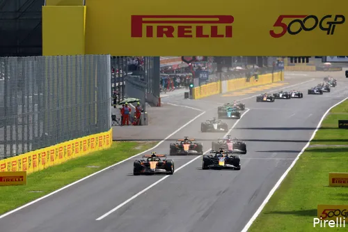 max-verstappen-red-bull-racing-oscar-piastri-lando-norris-mclaren-monza-italië